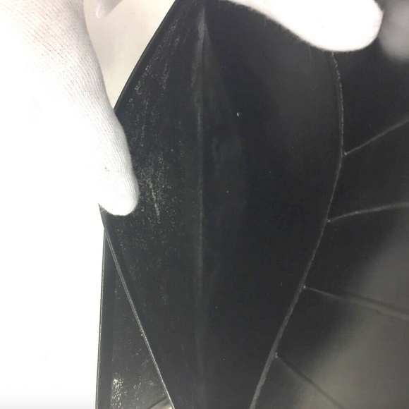 Louis Vuitton Epi Leather Checkbook Card Wallet - Picture 8 of 11